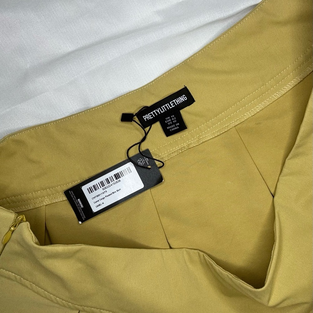 NWT PrettyLittleThing Pleated Micro Mini Skirt Sz 10 Golden Mustard color - Picture 8 of 11
